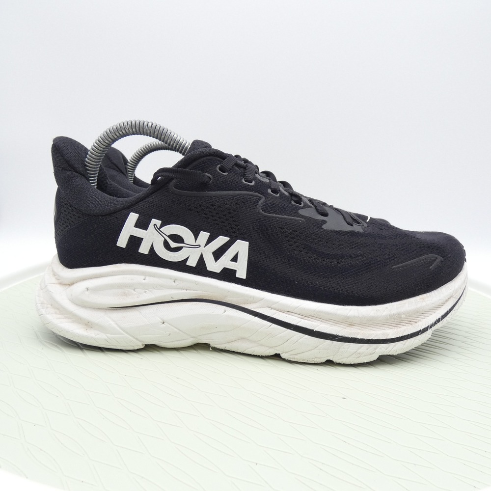 Hoka Clifton 10 Black White Running Shoes Womens Size 9B 1162031 BWHT Sneakers